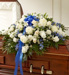 Manto Fúnebre Rosas Blancas y Flores azul